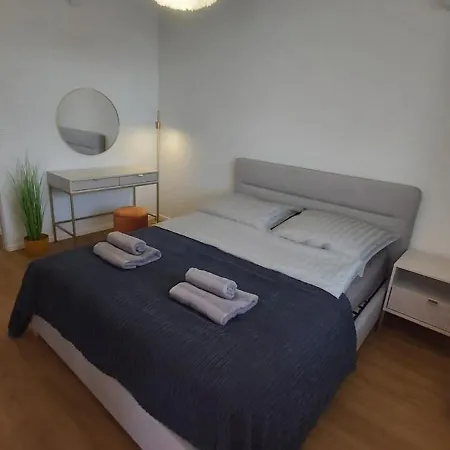 Gold Self Check-in Жешув